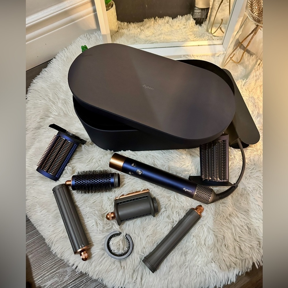 Dyson Black and Blue Hair Styling Kit